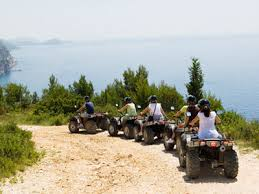 Why Off Roading is a Great Way to Experience a Destination